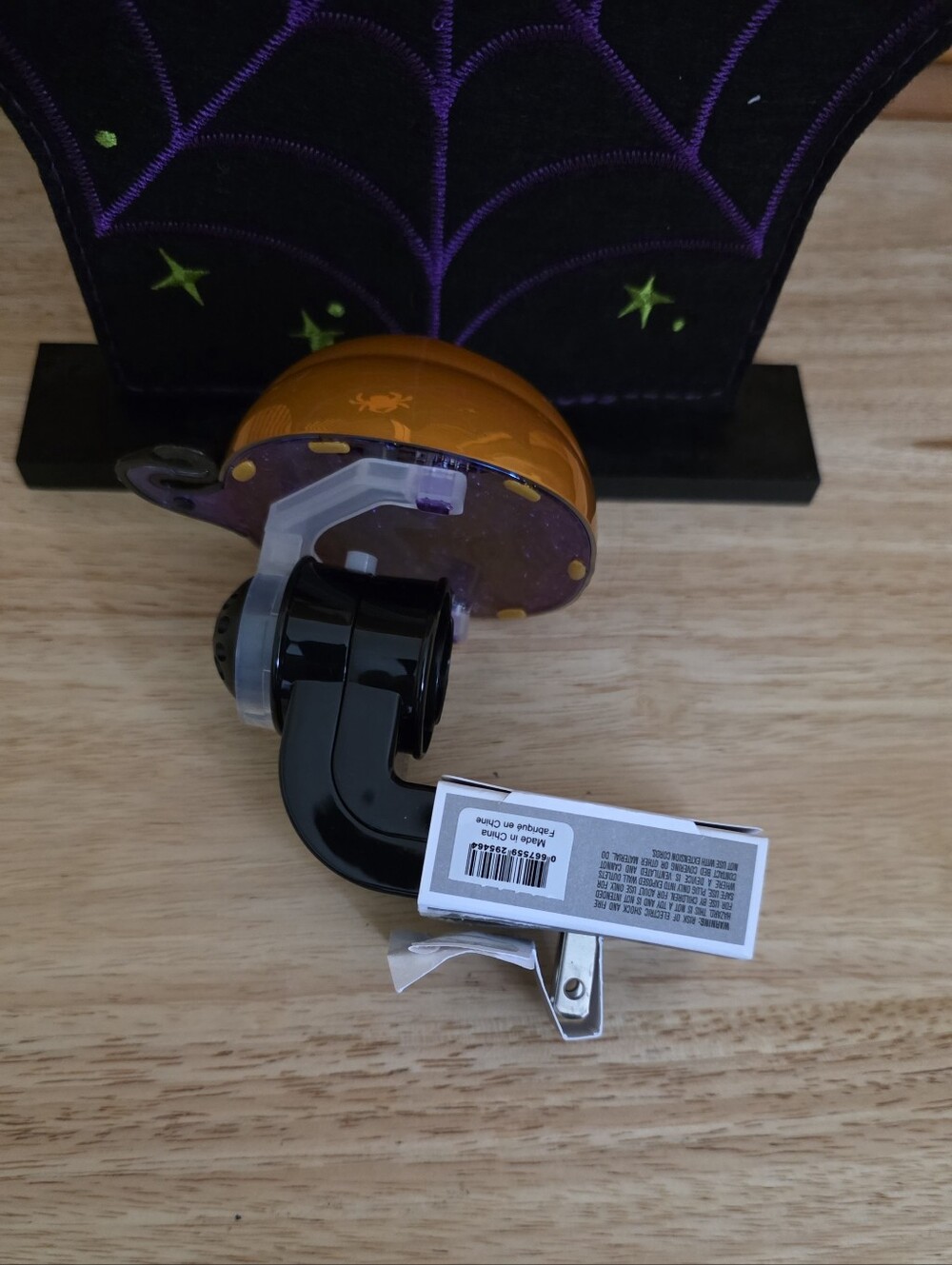 NWT Bath & Body Works Jack O'Lantern Nightlight Wallflowers Fragrance Plug - Picture 6 of 8